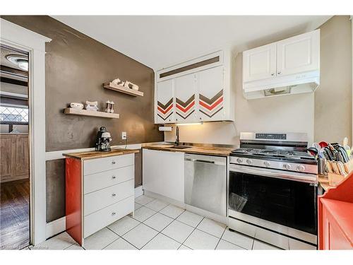 116 Park Row N, Hamilton, ON - Indoor Photo Showing Kitchen