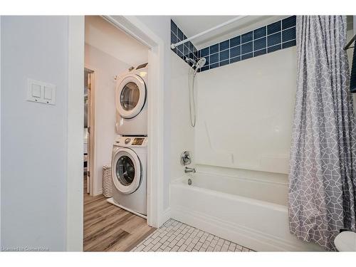 116 Park Row N, Hamilton, ON - Indoor Photo Showing Laundry Room