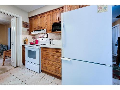 2034 Faversham Avenue, Burlington, ON - Indoor Photo Showing Kitchen