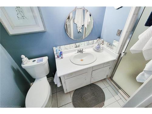 2034 Faversham Avenue, Burlington, ON - Indoor Photo Showing Bathroom