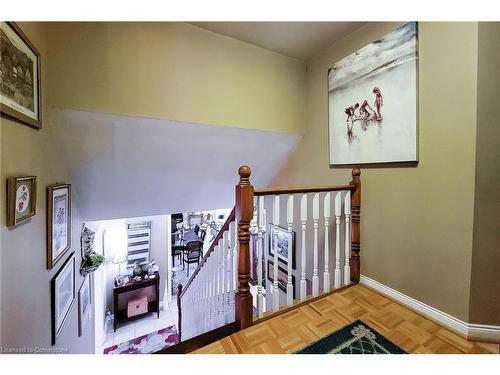 2034 Faversham Avenue, Burlington, ON - Indoor Photo Showing Other Room