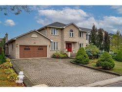 23 Elodia Court  Hamilton, ON L9C 7R2