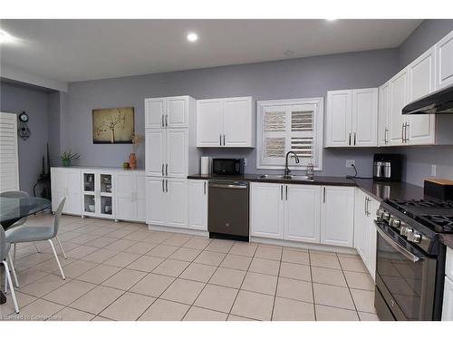 79 Aquasanta Crescent, Hamilton, ON - Indoor Photo Showing Kitchen With Double Sink