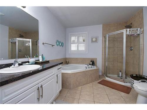 79 Aquasanta Crescent, Hamilton, ON - Indoor Photo Showing Bathroom