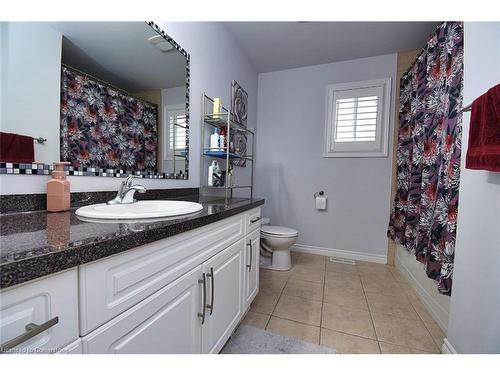 79 Aquasanta Crescent, Hamilton, ON - Indoor Photo Showing Bathroom