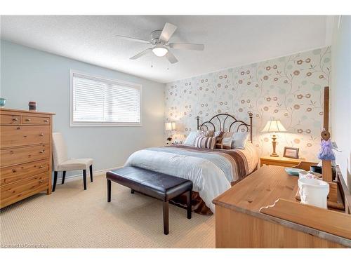 3099 Shannon Crescent, Oakville, ON - Indoor Photo Showing Bedroom