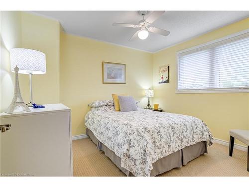 3099 Shannon Crescent, Oakville, ON - Indoor Photo Showing Bedroom