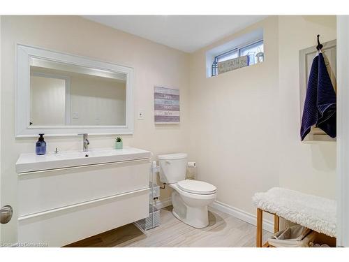 3099 Shannon Crescent, Oakville, ON - Indoor Photo Showing Bathroom