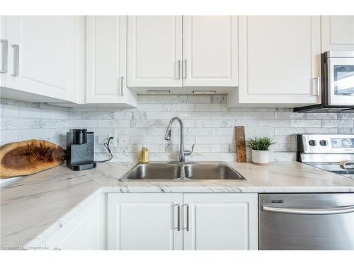 127-85B Morrell Street, Brantford, ON - Indoor Photo Showing Kitchen With Double Sink