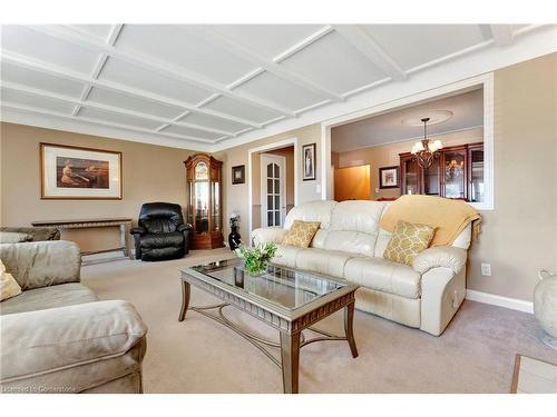 56 Skyland Drive, Hamilton, ON - Indoor Photo Showing Living Room