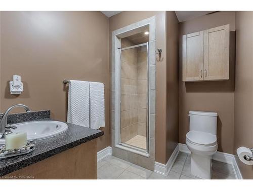 1-641 Greenwood Drive, Burlington, ON - Indoor Photo Showing Bathroom