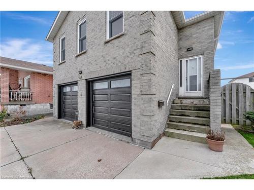 Main-144 Ravenbury Drive, Hamilton, ON 