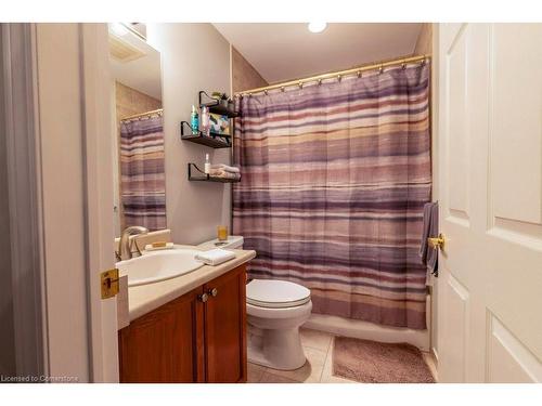 207-1499 Nottinghill Gate, Oakville, ON - Indoor Photo Showing Bathroom