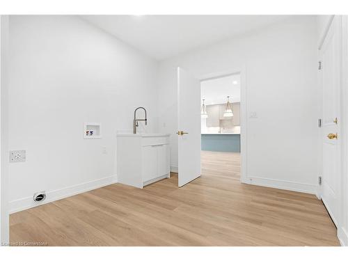 3844 Nigh Road, Fort Erie, ON - Indoor Photo Showing Kitchen