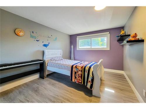 134 Bayview Drive, St. Catharines, ON - Indoor Photo Showing Bedroom