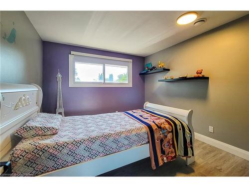 134 Bayview Drive, St. Catharines, ON - Indoor Photo Showing Bedroom