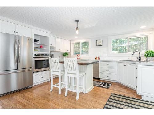 325 Balsam Chutes Road, Port Sydney, ON - Indoor Photo Showing Kitchen