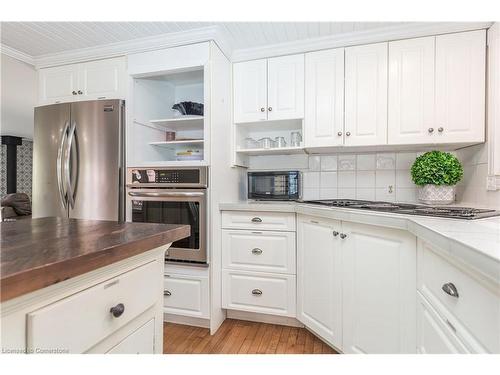 325 Balsam Chutes Road, Port Sydney, ON - Indoor Photo Showing Kitchen