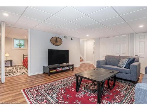 325 Balsam Chutes Road, Port Sydney, ON - Indoor Photo Showing Living Room