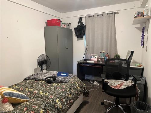 57 Emerson Street, Hamilton, ON - Indoor Photo Showing Bedroom