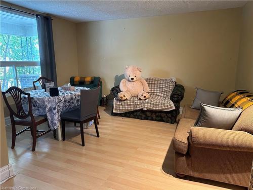 57 Emerson Street, Hamilton, ON - Indoor Photo Showing Other Room