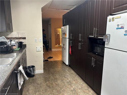 57 Emerson Street, Hamilton, ON - Indoor Photo Showing Kitchen