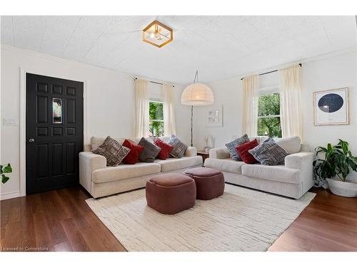 944 Conc 2 Walpole Road, Nanticoke, ON - Indoor Photo Showing Living Room