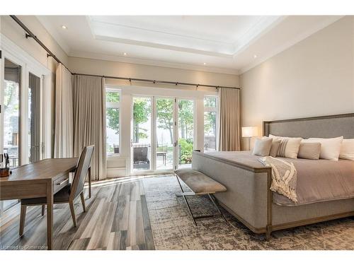 2735 Vimy Road, Port Colborne, ON - Indoor Photo Showing Bedroom