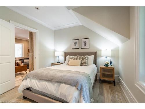 2735 Vimy Road, Port Colborne, ON - Indoor Photo Showing Bedroom