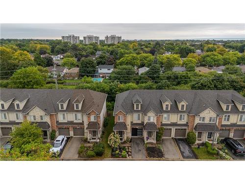 5032 Mercer Common, Burlington, ON - Outdoor With Deck Patio Veranda With Facade