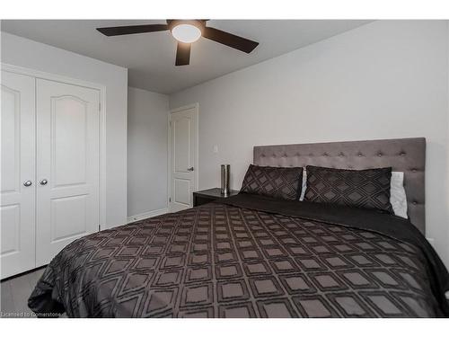 5032 Mercer Common, Burlington, ON - Indoor Photo Showing Bedroom