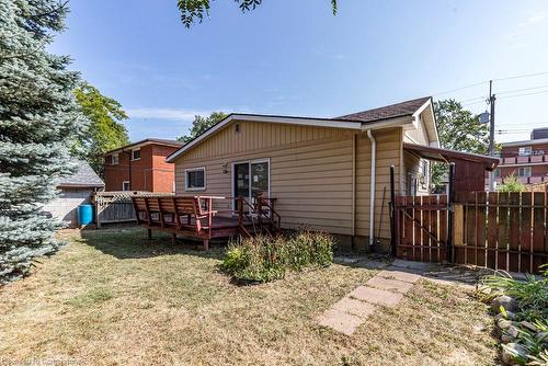 24 Clapham Road, Hamilton, ON - Outdoor With Exterior