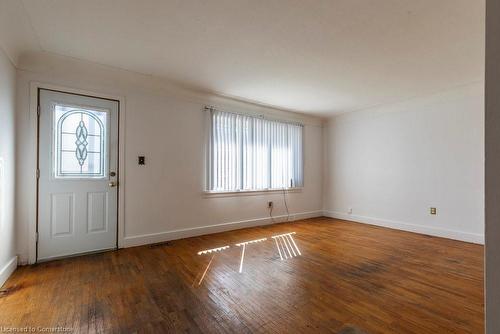 24 Clapham Road, Hamilton, ON - Indoor Photo Showing Other Room