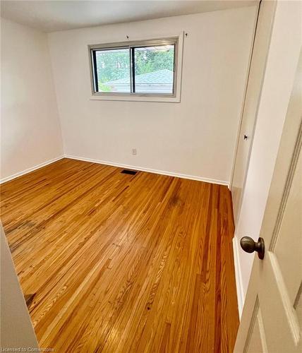 34 Redwing Road, Hamilton, ON - Indoor Photo Showing Other Room