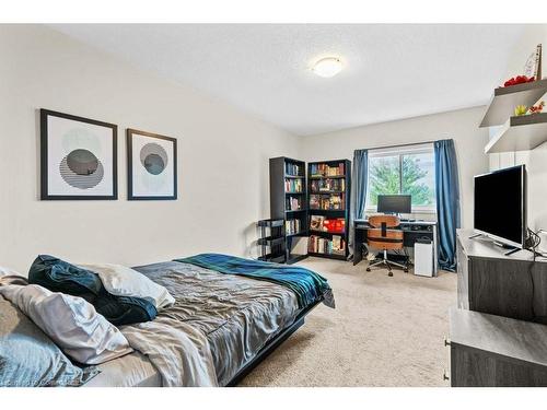 9 Nightingale Drive, Brantford, ON - Indoor Photo Showing Bedroom