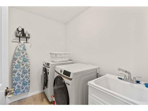 9 Nightingale Drive, Brantford, ON - Indoor Photo Showing Laundry Room