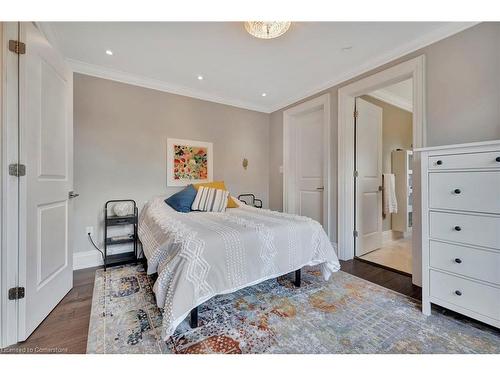 18 St Anns Court, Ancaster, ON - Indoor Photo Showing Bedroom