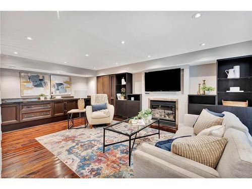 18 St Anns Court, Ancaster, ON - Indoor Photo Showing Living Room With Fireplace