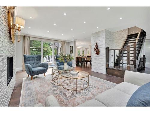 18 St Anns Court, Ancaster, ON - Indoor Photo Showing Living Room With Fireplace