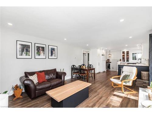 43774 Hwy 3, Wainfleet, ON - Indoor Photo Showing Living Room