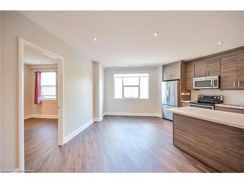 208-2 King Street W, Dundas, ON - Indoor Photo Showing Kitchen