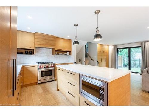 3410 Spruce Avenue, Burlington, ON - Indoor Photo Showing Kitchen With Stainless Steel Kitchen With Upgraded Kitchen