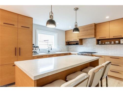 3410 Spruce Avenue, Burlington, ON - Indoor Photo Showing Kitchen