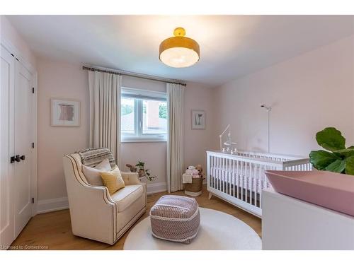 3410 Spruce Avenue, Burlington, ON - Indoor Photo Showing Bedroom