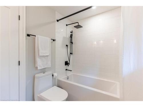 3410 Spruce Avenue, Burlington, ON - Indoor Photo Showing Bathroom