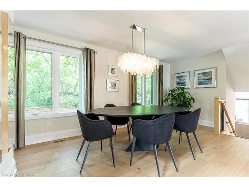 3410 Spruce Avenue, Burlington, ON - Indoor Photo Showing Dining Room