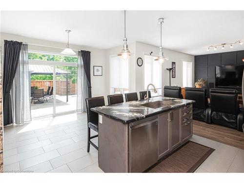 67 Larry Crescent, Caledonia, ON - Indoor Photo Showing Kitchen