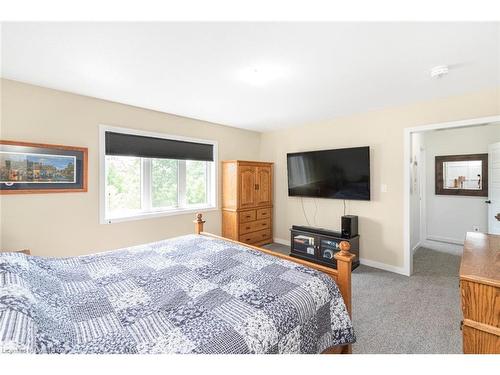 67 Larry Crescent, Caledonia, ON - Indoor Photo Showing Bedroom