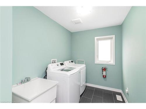 67 Larry Crescent, Caledonia, ON - Indoor Photo Showing Laundry Room