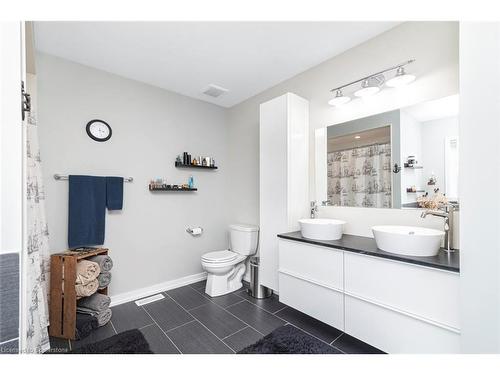 67 Larry Crescent, Caledonia, ON - Indoor Photo Showing Bathroom